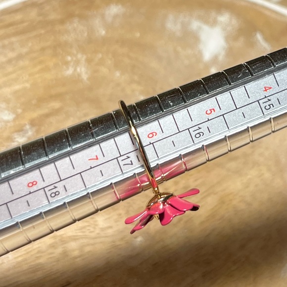 Lauren Conrad Pink Flower Ring - Picture 10 of 10